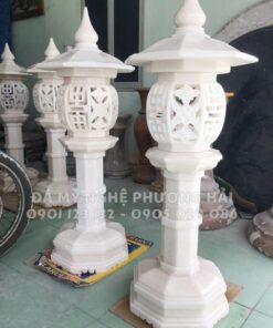 Trụ đèn cao đá trắng