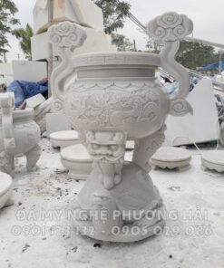 Lư hương đứng trên rùa