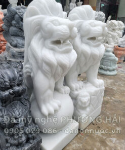 Tượng sư tử đá Non Nước