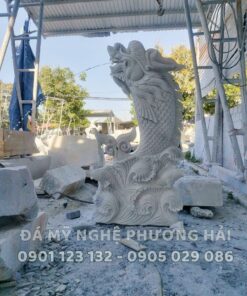 Tượng đá trắng cá chép hóa rồng