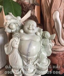 Tượng Di lặc đứng thỏi vàng cầm nhánh đào