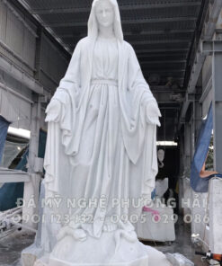 Tượng đức mẹ giang tay