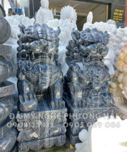 Tượng kỳ lân đá đen