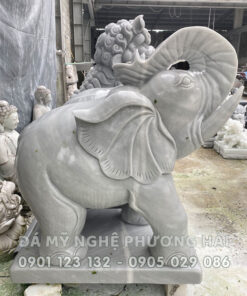 Tượng voi bằng đá