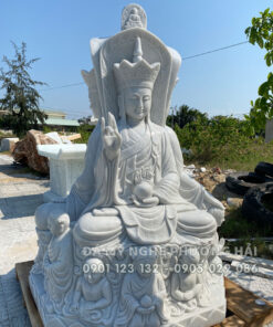 Tượng tam diện Phật